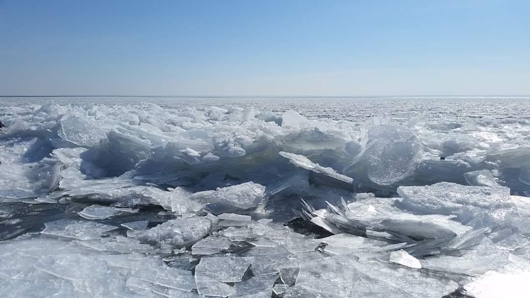 Great Lakes Rapidly Lose Their Ice To Melting Spring Temps