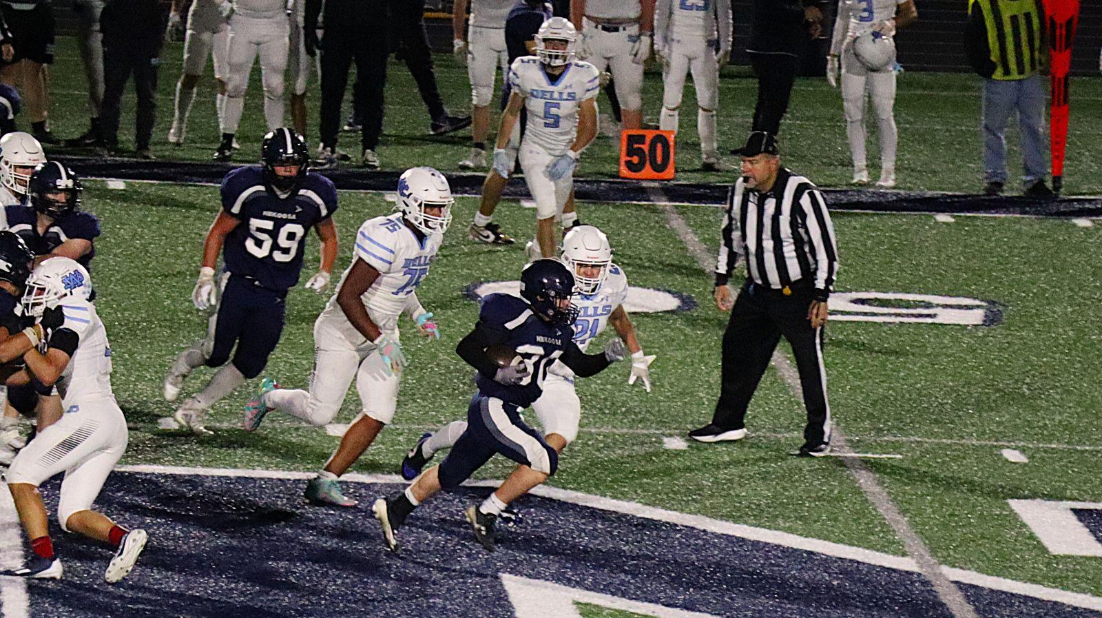 Final week of prep Football, Brewers advance, Riverkings split showcase.